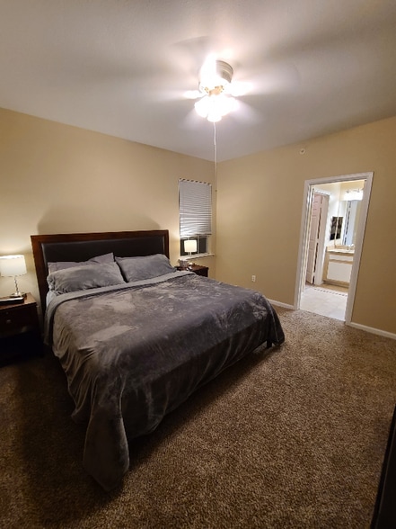 Building Photo - 7462 S Quail Cir