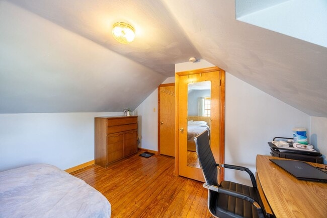 Building Photo - Charming 3-Bedroom Home on a Quiet Street ...