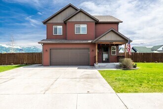 Building Photo - Beautiful home in Ryen Glenn with Fantasti...