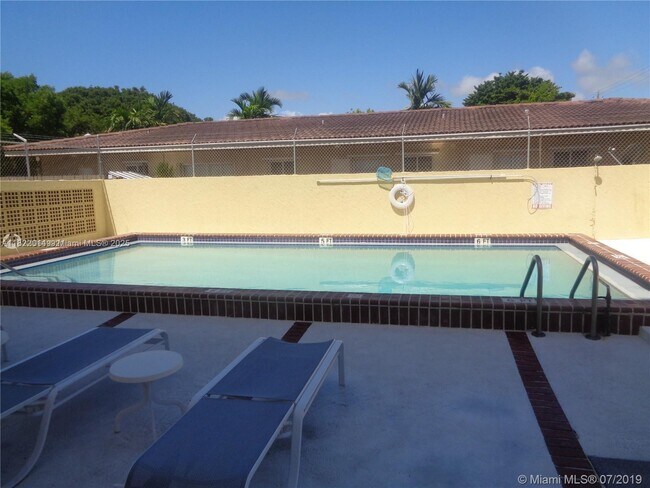 Building Photo - 2690 SW 22nd Ave