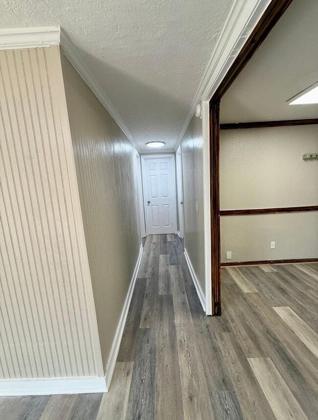 Building Photo - 2 Bed/1 Bath House