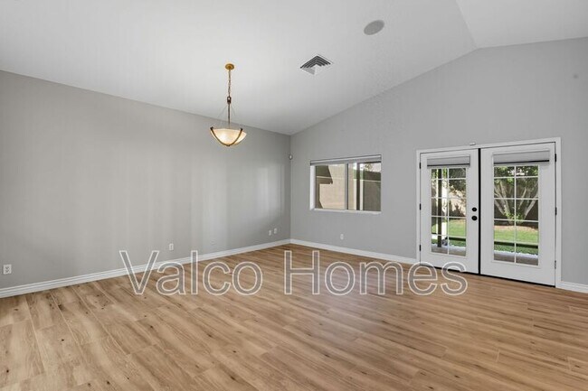 Building Photo - 6326 N 14th Pl