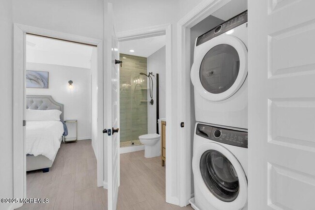 Building Photo - 903 Ocean Ave N