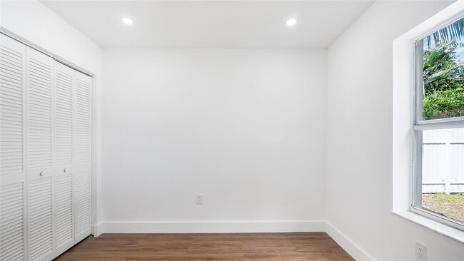 Building Photo - 1811 SW 124th Way