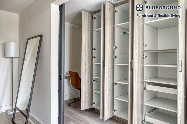 Building Photo - 2009 8th St NW