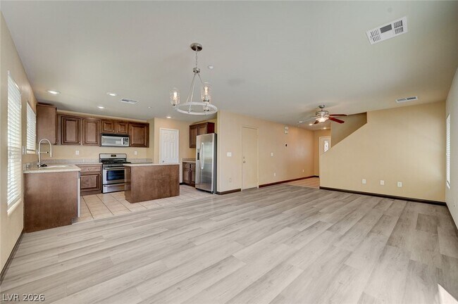 Building Photo - 7333 Camden Pine Ave