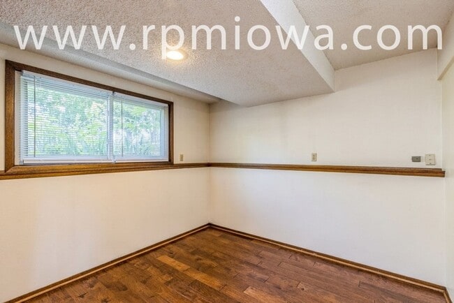 Building Photo - SHORT TERM LEASE!!  4 Bedroom, 2 Bath Home In Ames