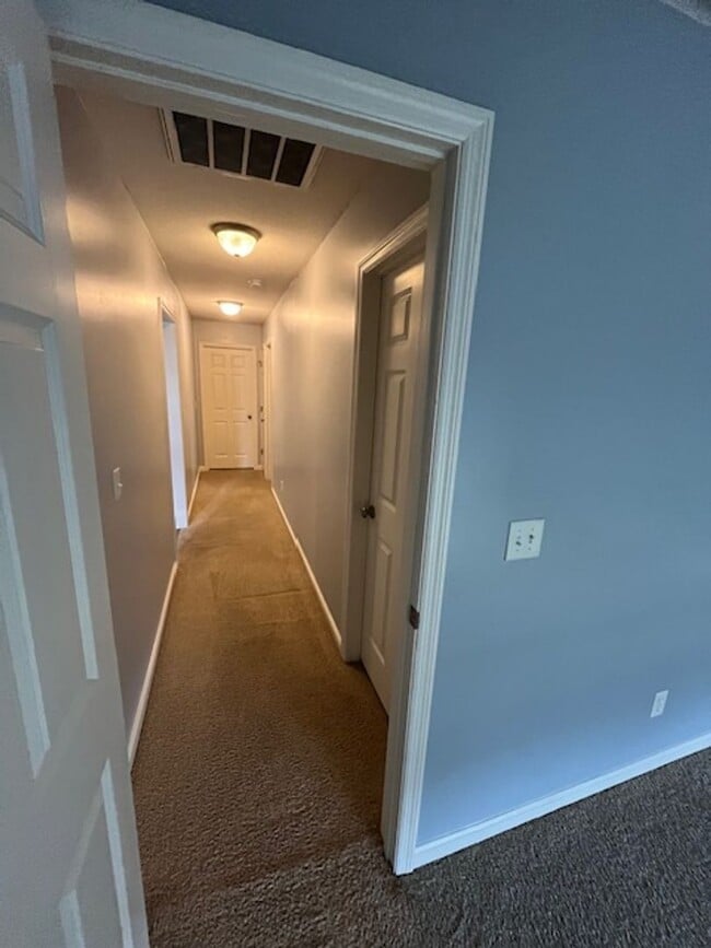 Building Photo - Spacious 4-Bedroom Home with Modern Comforts in Valdosta