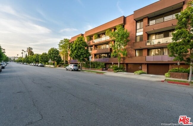 Building Photo - 268 S Lasky Dr