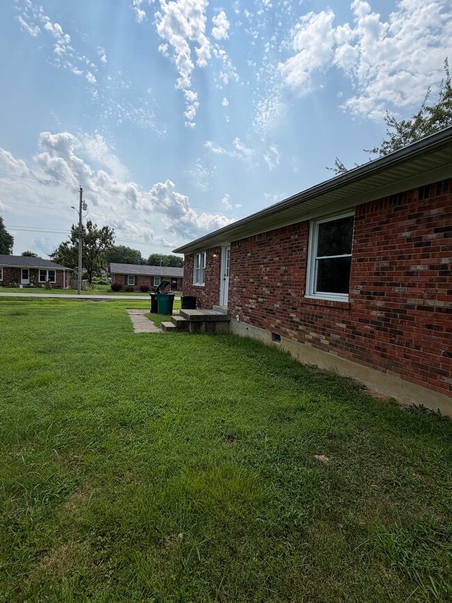 Building Photo - 110 carolina