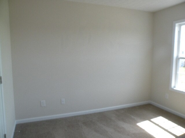 Building Photo - Beautiful custom home, don't want to miss this one!