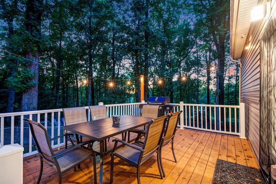 Building Photo - 193 Scarlet Oak Dr
