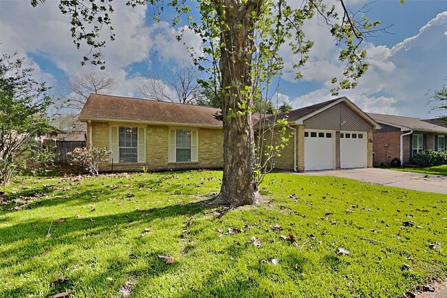 Building Photo - 6915 Renfro Dr