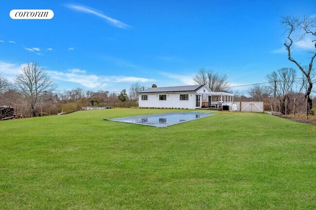 Building Photo - 29 W Lake Dr