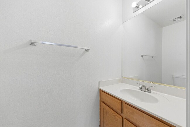 Building Photo - 15822 S 32nd Pl