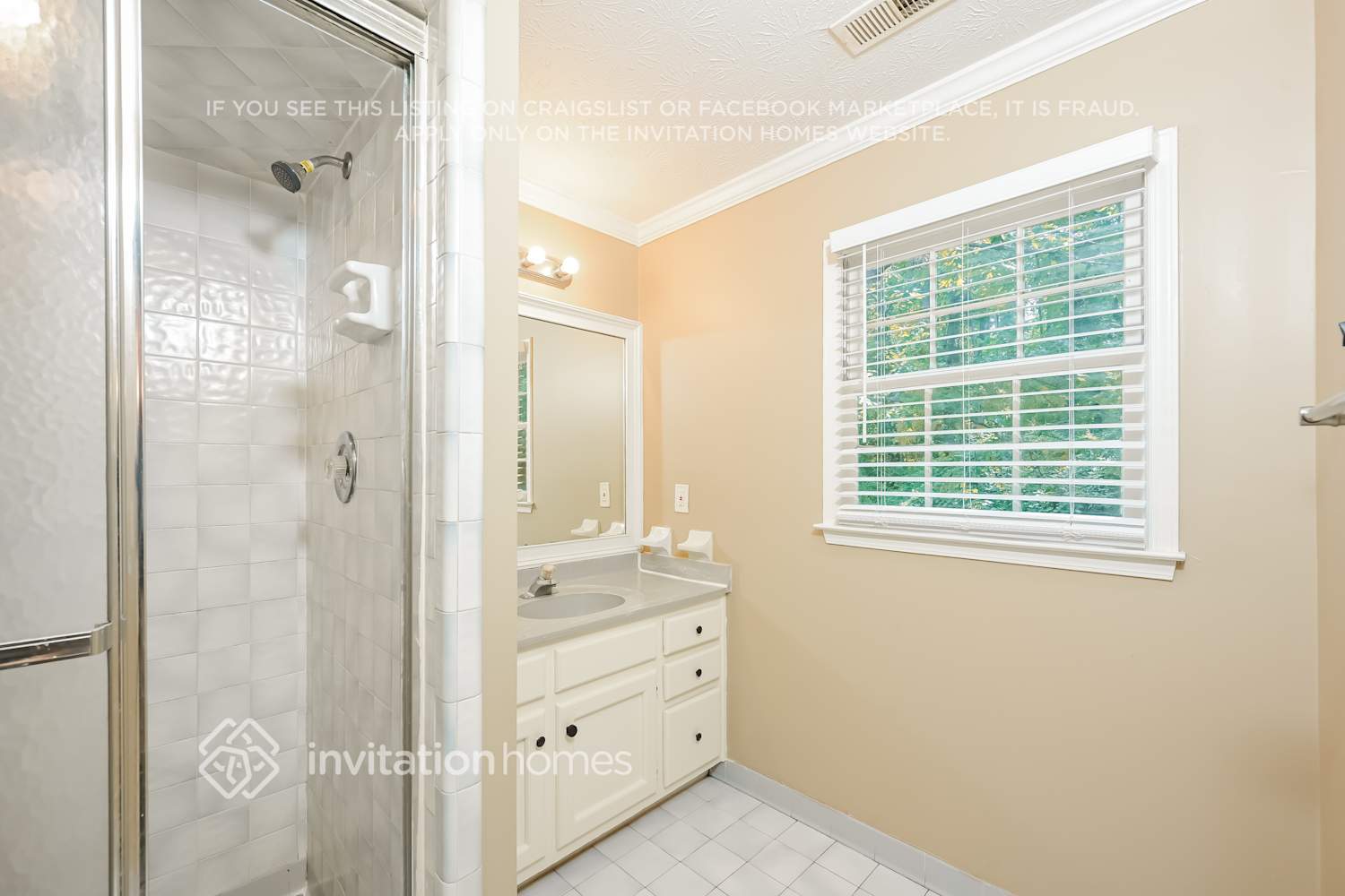 Building Photo - 2350 Ciji Cir