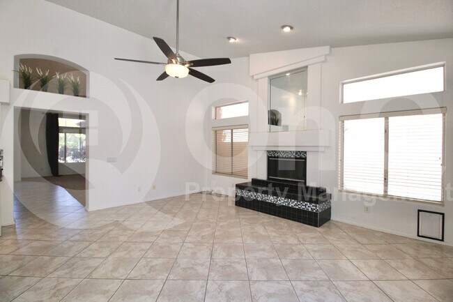 Building Photo - 16257 S 12th Pl