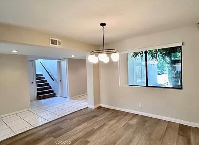 Building Photo - 10022 Reseda Blvd