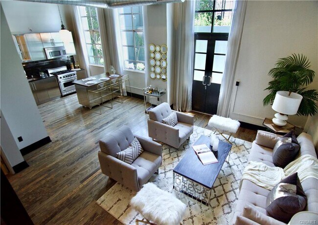 Open floorpan downstairs - 849 S Broadway