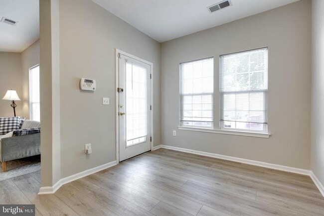 Building Photo - 7557 Stoney Run Dr