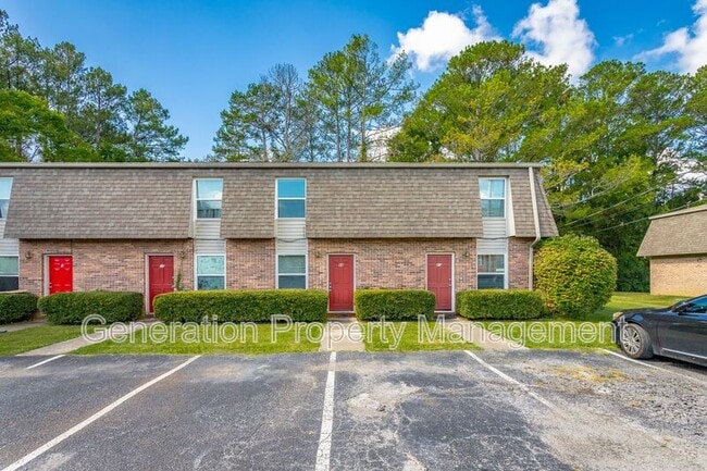 Building Photo - 44 St Victors Ln