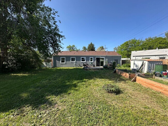 Building Photo - Great Location! Charming Ranch in University Hills- Large Lot!