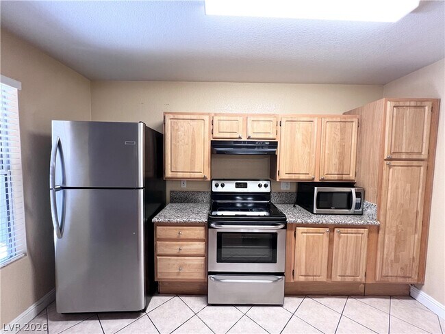Building Photo - 5055 W Hacienda Ave