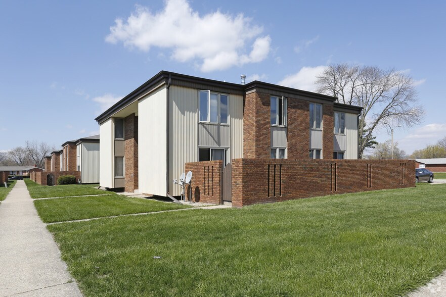 Westchester Townhouses 2218 Concord Ct Springfield IL 62704