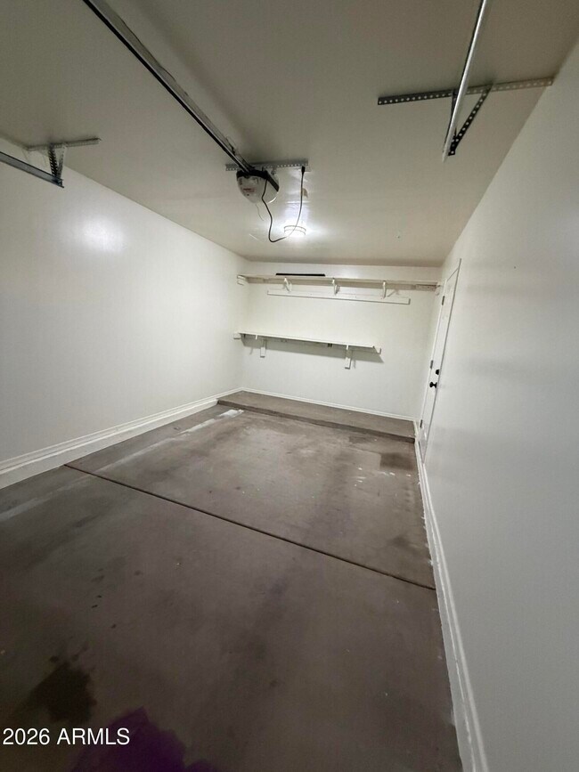 Building Photo - 46058 W Tulip Ln