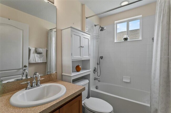 Building Photo - 913 Dorset Pl