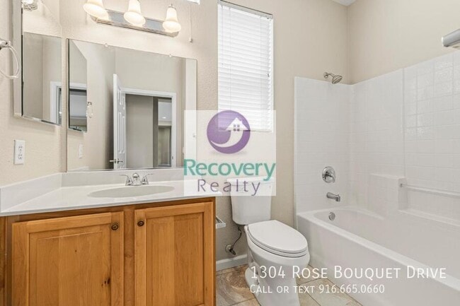 Building Photo - 1304 Rose Bouquet Dr