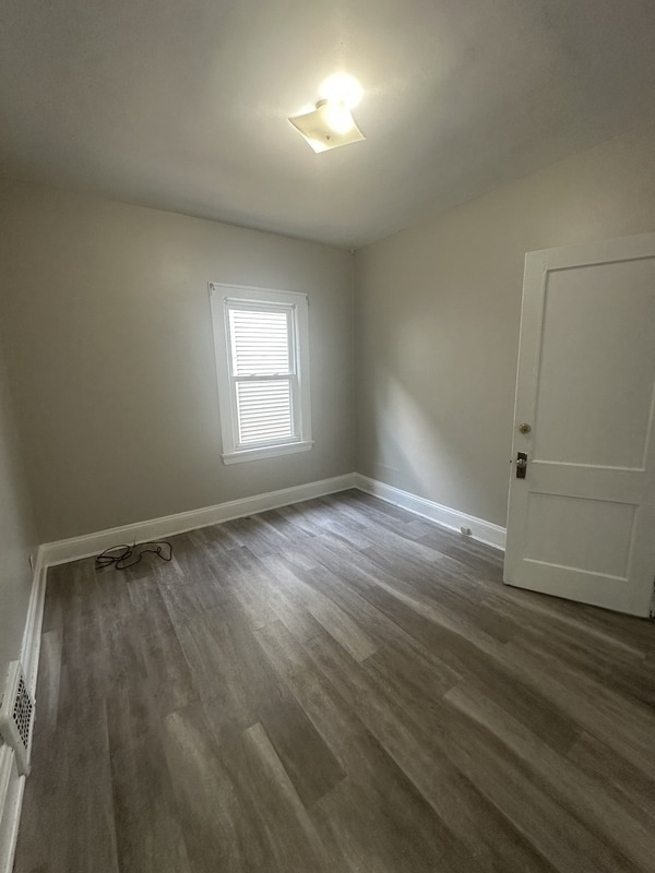 Building Photo - 3392 Beechwood Ave