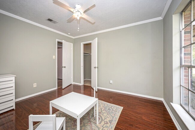 Building Photo - 5836 Slater Cir