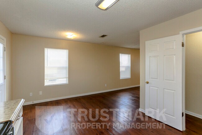 Building Photo - 3103 Courtney Ln