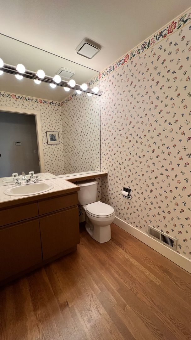 Building Photo - Spacious Devonshire Gem – 3 Bed, 2.5 Bath ...