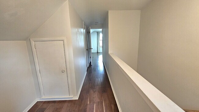 Building Photo - Beautiful 3-Bed, 3-Bath Haven with 1,901 Sq Ft of Comfort in St Louis Park with yard. 7/1/2026