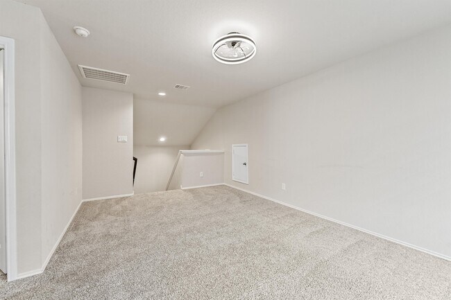 Building Photo - 21143 Waze Lewis Dr
