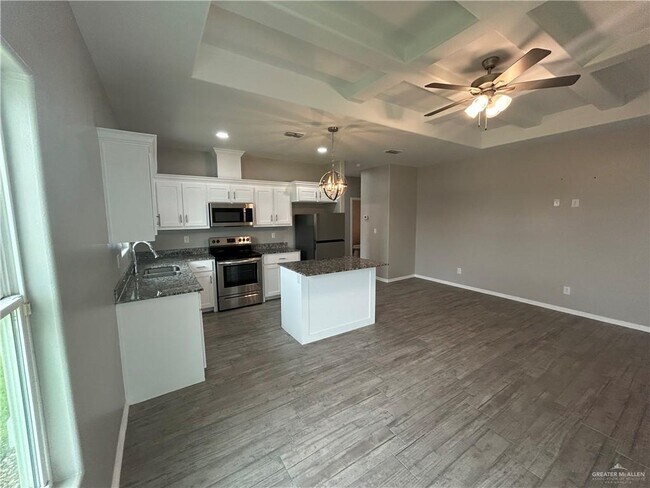 Building Photo - 1805 Stauffers St
