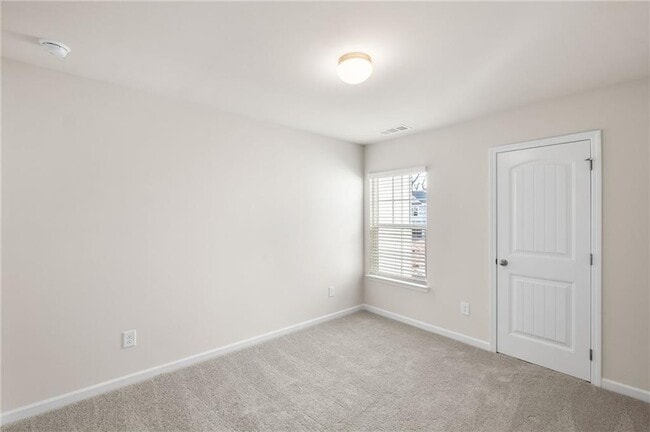 Building Photo - 392 Whitetail Cir