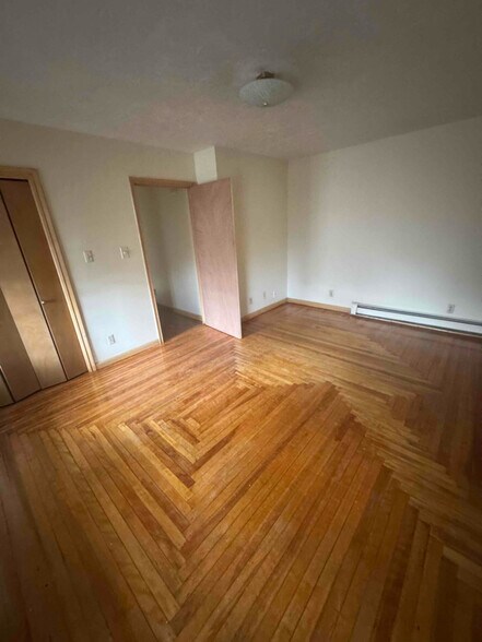 Building Photo - 26 William St