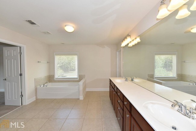 Building Photo - 4425 Colchester Creek Dr