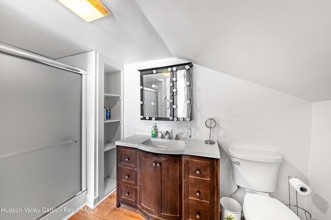 Building Photo - 648 Albany Turnpike