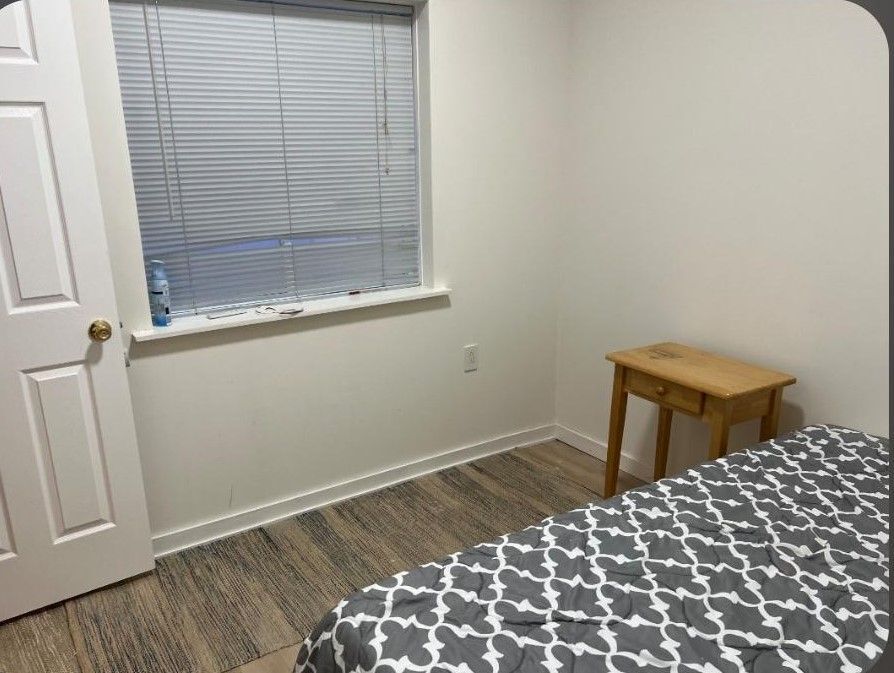 Building Photo - 19 Shamrock Ln