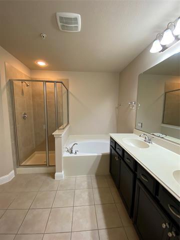 Building Photo - 2565 Jackson Dr