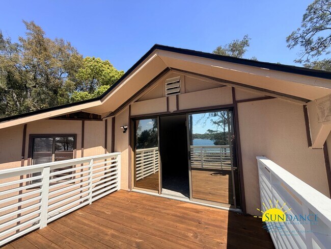 Building Photo - Waterfront 3 Bedroom Home Near E. John Sims Parkway in Niceville!