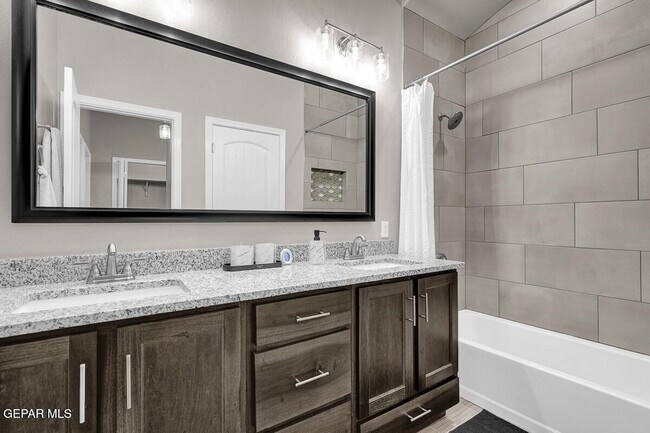 Building Photo - 15340 Resolve Dr