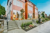 Building Photo - ULTRA-MODERN Townhome w/AC and Views in th...