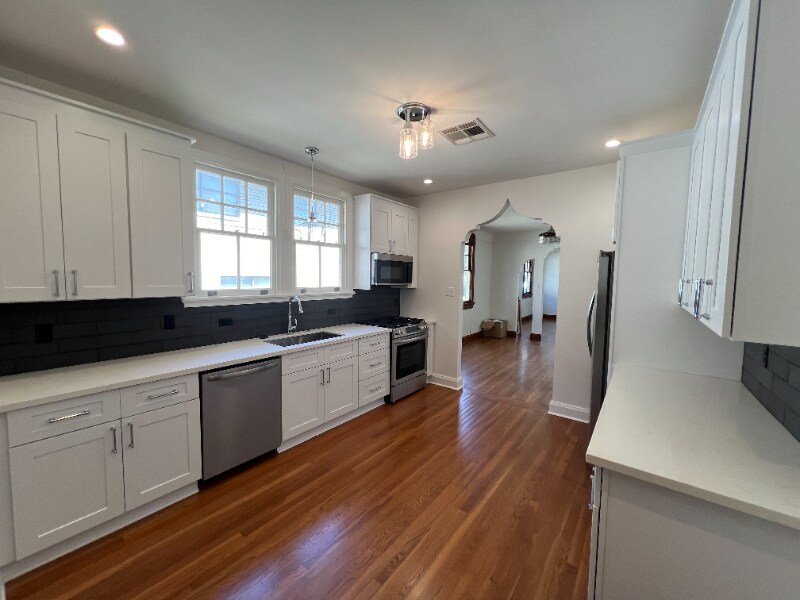 Building Photo - 224 Phosphor Ave