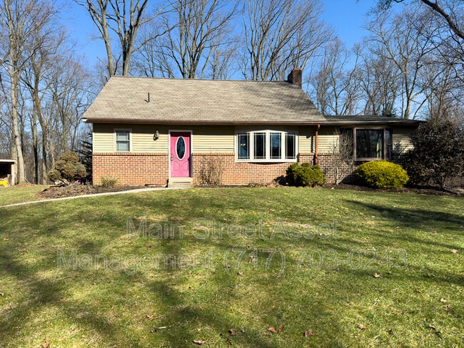 Building Photo - 735 Yellow Hill Rd