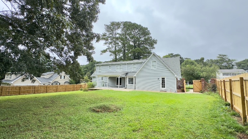 Building Photo - 22 Edgewood Dr